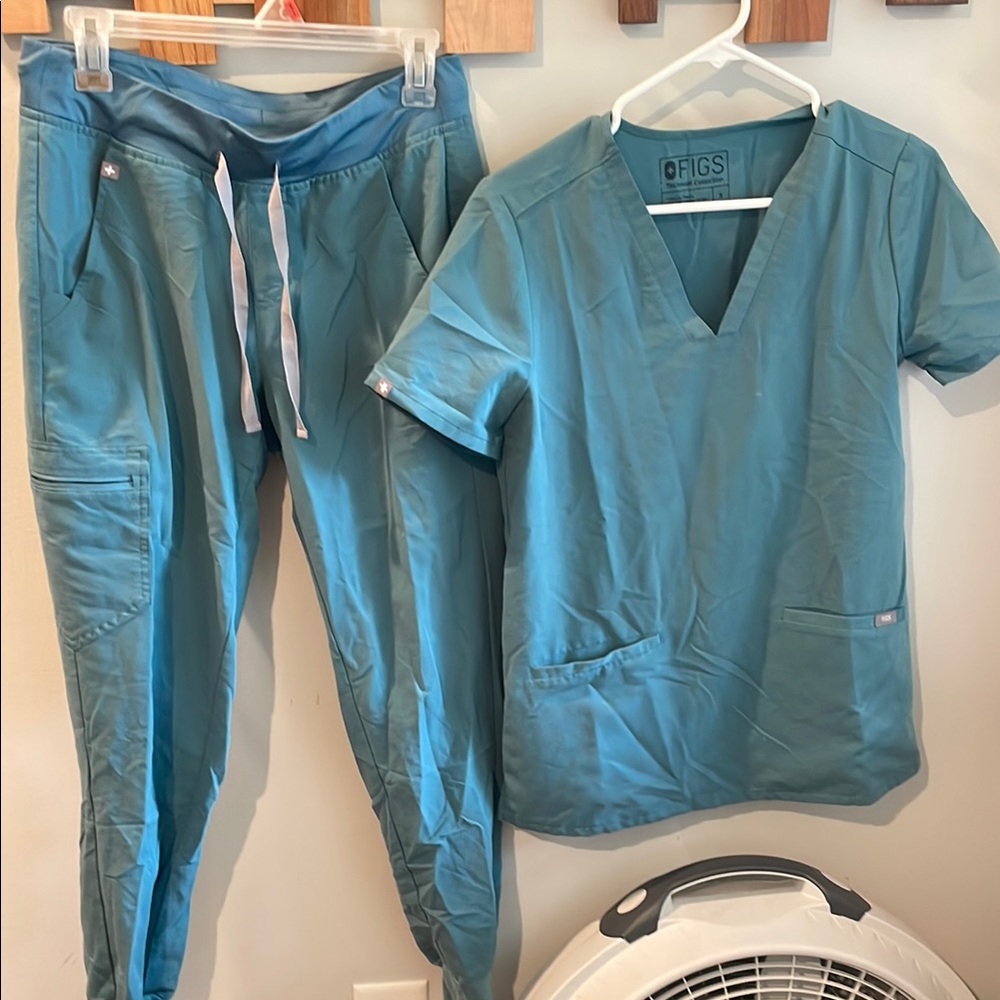 Figs Teal Blue Scrub Set